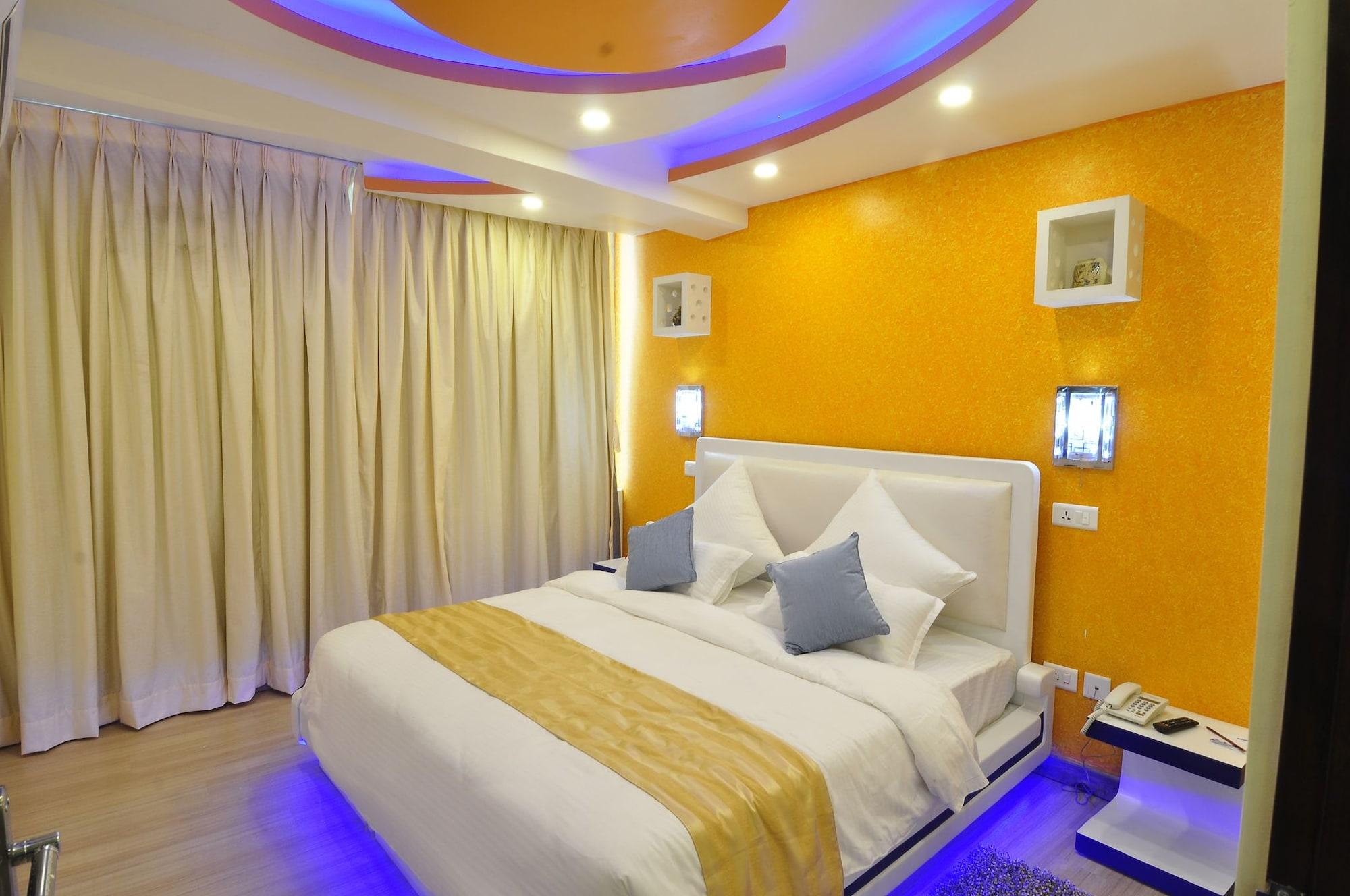 Royal Penguin Boutique Hotel & Spa Kathmandu Exterior foto