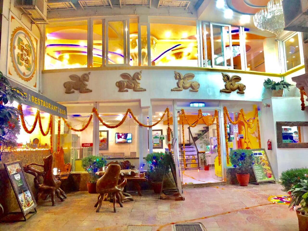 Royal Penguin Boutique Hotel & Spa Kathmandu Exterior foto